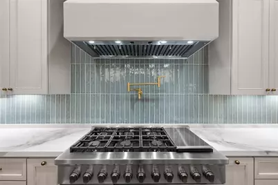 1570 Cheshire Lane, Houston, TX 77018 - Photo 14