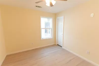 4425 7th Street, Bacliff, TX 77518 - Photo 12
