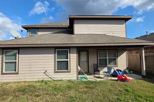 8014 Fieldfare Dr, Rosharon, TX 77583 - Photo 2