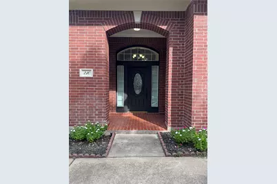 210 Indian Summer Court, Sugar Land, TX 77479 - Photo 2