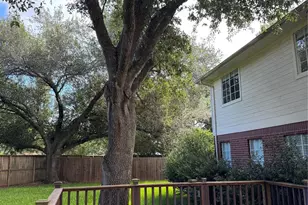 210 Indian Summer Ct, Sugar Land, TX 77479 - Photo 20