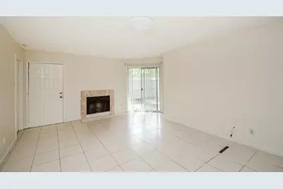 9700 Leawood Boulevard #1601, Houston, TX 77099 - Photo 8