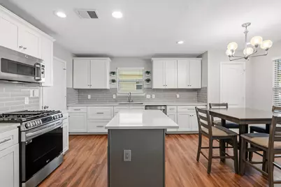 9426 Coatsworth Dr, Sugar Land, TX 77498 - Photo 2