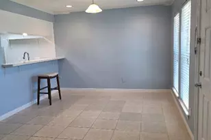 1016 E Tri Oaks Ln Ln, Houston, TX 77043 - Photo 2