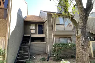 6601 Sands Point Dr, Houston, TX 77074 - Photo 2