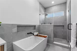 1423 E 36th St, Houston, TX 77022 - Photo 30