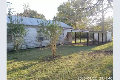 504 Camp Street, Alleyton, TX 78935 - Photo 2