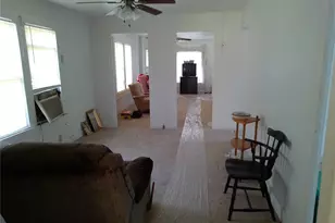 504 Camp St, Alleyton, TX 78935 - Photo 18