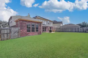 105 Hawke Bay Ln, Friendswood, TX 77546 - Photo 42