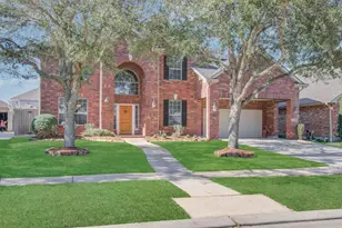 105 Hawke Bay Ln, Friendswood, TX 77546 - Photo 4