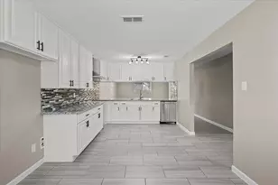 3405 Meadowlark Ln, Alvin, TX 77511 - Photo 8