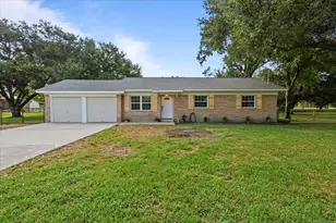 3405 Meadowlark Ln, Alvin, TX 77511 - Photo 2