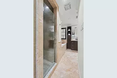 10034 Meadow Lake Lane, Houston, TX 77042 - Photo 24