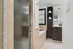10034 Meadow Lake Ln, Houston, TX 77042 - Photo 24