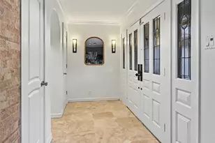10034 Meadow Lake Ln, Houston, TX 77042 - Photo 6