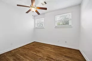 5019 Kinglet St, Houston, TX 77035 - Photo 22