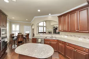 6619 Brady Springs Ln, Sugar Land, TX 77479 - Photo 10