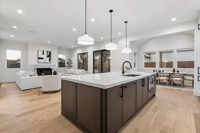 107 E 24th Street, Houston, TX 77008 - Photo 12