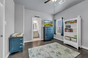 5849 E Post Oak Ln, Houston, TX 77055 - Photo 28