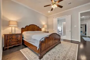 5849 E Post Oak Ln, Houston, TX 77055 - Photo 22