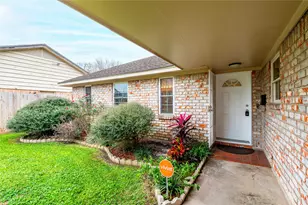 4908 Holly Park Dr, Pasadena, TX 77505 - Photo 6