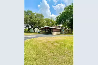 1840 Loop 522, Ganado, TX 77962 - Photo 2