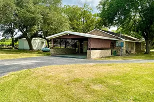 1840 Loop 522, Ganado, TX 77962 - Photo 2