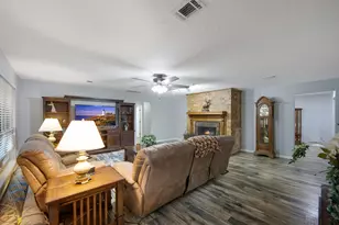 802 Sentinel Oaks, Pinehurst, TX 77362 - Photo 18