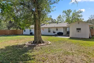 804 Peach St, El Campo, TX 77437 - Photo 38