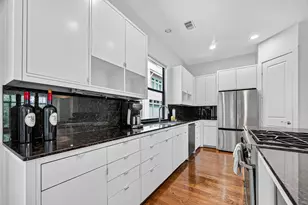 1110 Autrey St, Houston, TX 77006 - Photo 24