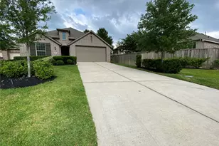210 Emory Birch Dr, Montgomery, TX 77316 - Photo 2