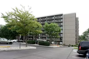 542 W 53rd St, Anderson, IN 46013 - Photo 2