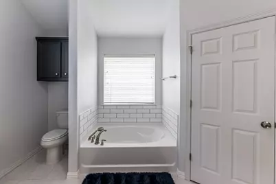 1977 Greentree Drive, Huntsville, TX 77340 - Photo 34