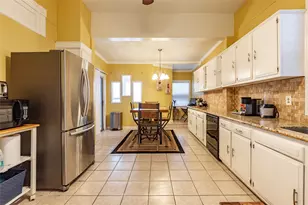 2809 Bernardo De Galvez Ave, Galveston, TX 77550 - Photo 10