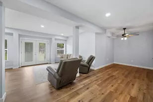 801 Commodore Dr, Livingston, TX 77351 - Photo 18