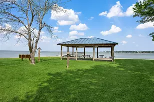 801 Commodore Dr, Livingston, TX 77351 - Photo 32