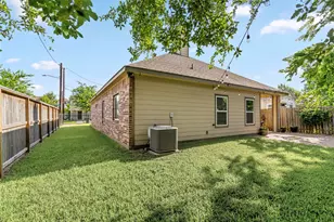 1613 Saulnier St, Houston, TX 77019 - Photo 22