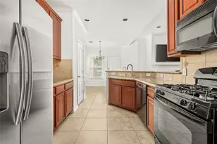 1613 Saulnier St, Houston, TX 77019 - Photo 10