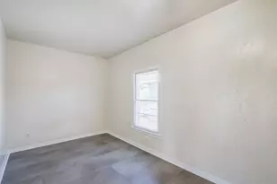 2206 15th Ave N, Texas City, TX 77590 - Photo 8