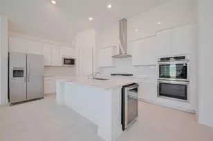 2911 Golden Isle Dr, Texas City, TX 77568 - Photo 10