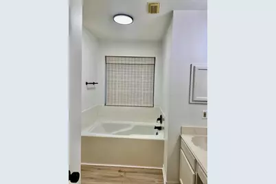 8906 Mattison Drive, Houston, TX 77088 - Photo 10