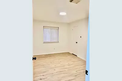 8906 Mattison Drive, Houston, TX 77088 - Photo 8