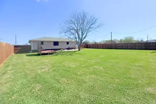 210 Cactus, Oyster Creek, TX 77541 - Photo 16