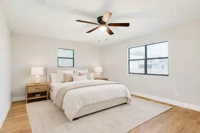 210 Cactus, Oyster Creek, TX 77541 - Photo 8