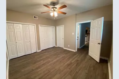 800 N San Jacinto #201, Conroe, TX 77301 - Photo 8