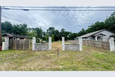 9016 Sherburne Street, Houston, TX 77016 - Photo 14