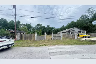 9016 Sherburne Street, Houston, TX 77016 - Photo 16