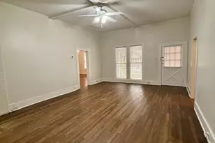 210 E Phillips St, Conroe, TX 77301 - Photo 18