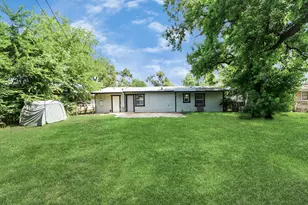 5738 Kenilwood Dr, Houston, TX 77033 - Photo 44