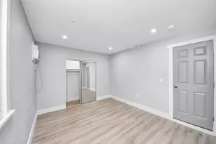 5738 Kenilwood Dr, Houston, TX 77033 - Photo 28